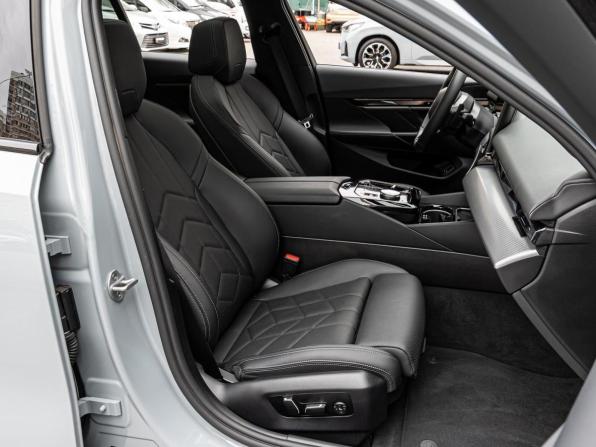 BMW 5 серии VIII (G60/G61/G68) с пробегом 2025 года, цена 8 080 000 рублей, 11482 км, седан, Автокод Объявления