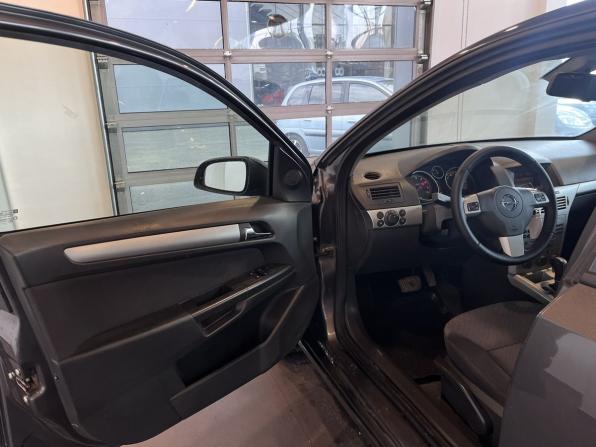 Opel Astra H Рестайлинг с пробегом 2010 года, цена 570 000 рублей, 166220 км, хэтчбек, Автокод Объявления