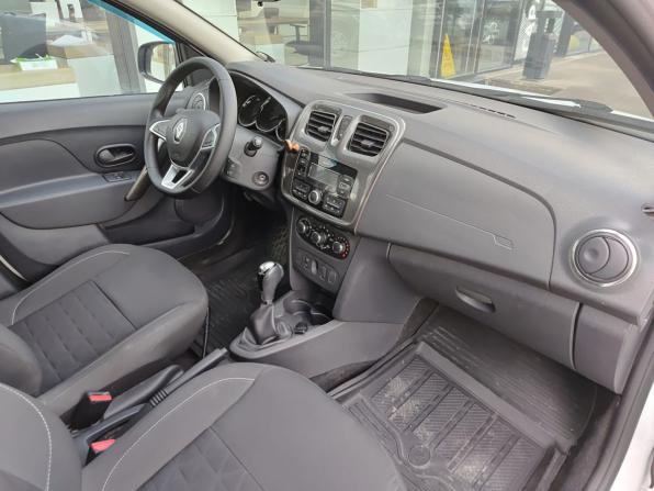 Renault Sandero II Рестайлинг с пробегом 2018 года, цена 1 290 000 рублей, 55296 км, хэтчбек, Автокод Объявления