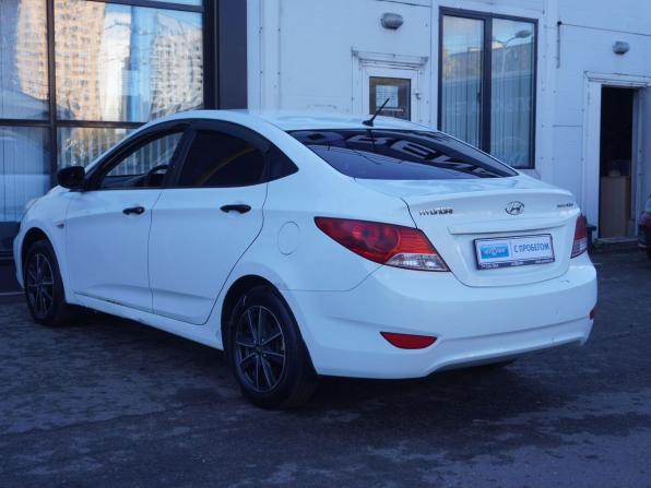 Hyundai Solaris I с пробегом 2013 года, цена 670 000 рублей, 170835 км, седан, Автокод Объявления