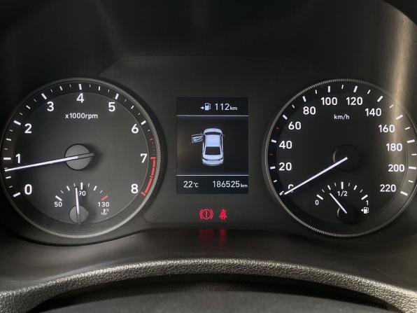 Hyundai Solaris II с пробегом 2018 года, цена 1 100 000 рублей, 186525 км, седан, Автокод Объявления