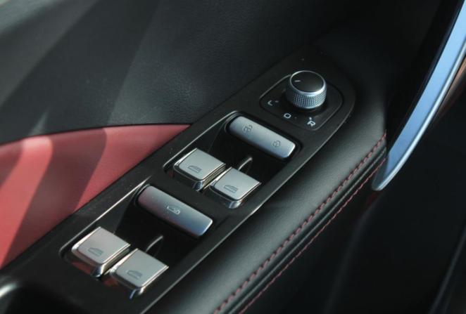 Geely Coolray I с пробегом 2023 года, цена 1 840 000 рублей, 51597 км, внедорожник, Автокод Объявления