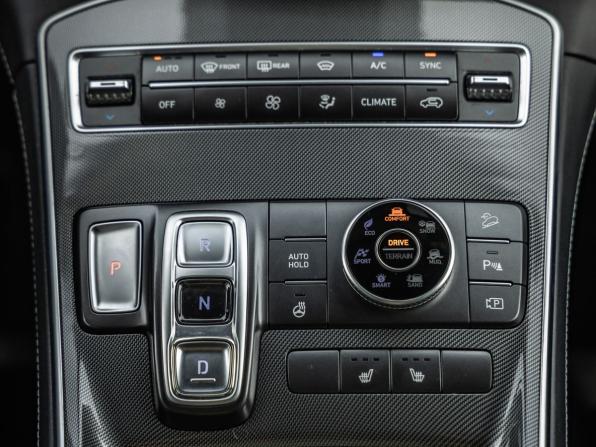 Hyundai Santa Fe IV Рестайлинг с пробегом 2022 года, цена 3 398 000 рублей, 50057 км, внедорожник, Автокод Объявления