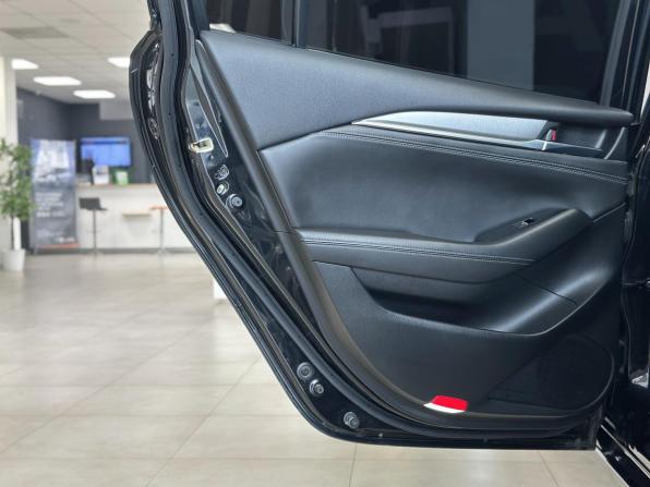Mazda 6 III (GJ) Рестайлинг 2 с пробегом 2019 года, цена 2 355 000 рублей, 37500 км, седан, Автокод Объявления