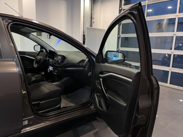 Lada (ВАЗ) Vesta I с пробегом 2016 года, цена 899 000 рублей, 103045 км, седан, Автокод Объявления