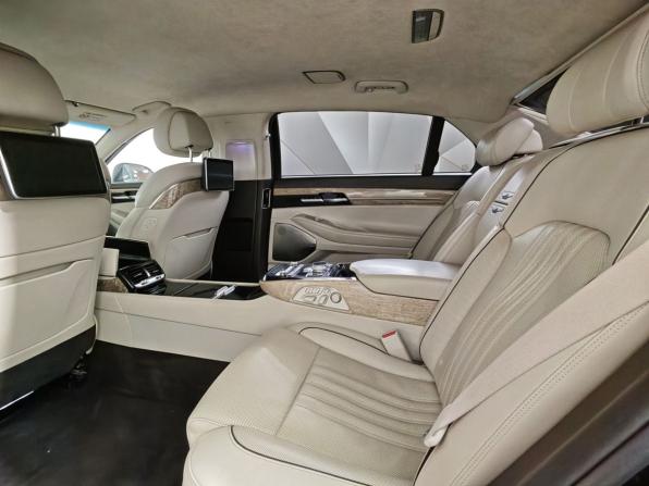 Genesis G90 I с пробегом 2018 года, цена 2 515 000 рублей, 175697 км, седан, Автокод Объявления