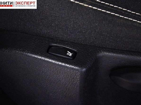 Renault Logan II с пробегом 2016 года, цена 797 000 рублей, 140107 км, седан, Автокод Объявления