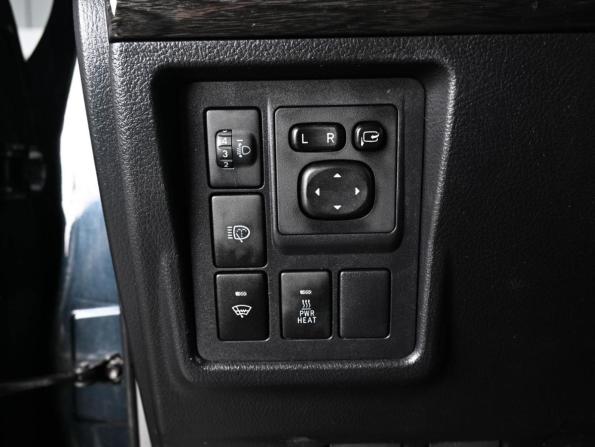 Toyota Land Cruiser Prado 150 Series с пробегом 2013 года, цена 3 179 000 рублей, 186437 км, внедорожник, Автокод Объявления