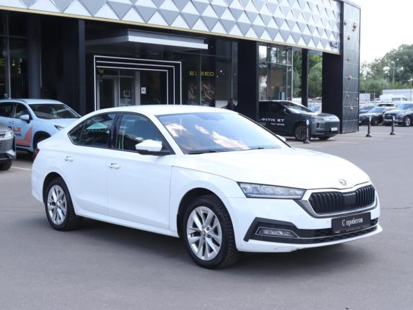 Skoda Octavia IV (A8) с пробегом 2020 года, цена 2 240 000 рублей, 120000 км, лифтбек, Автокод Объявления