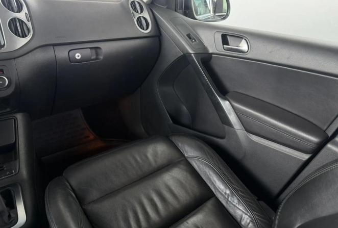 Volkswagen Tiguan I с пробегом 2010 года, цена 1 045 000 рублей, 196175 км, внедорожник, Автокод Объявления