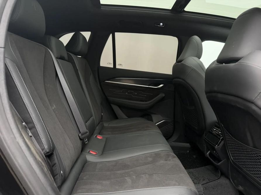 Geely Monjaro I Москва  - изображение 11