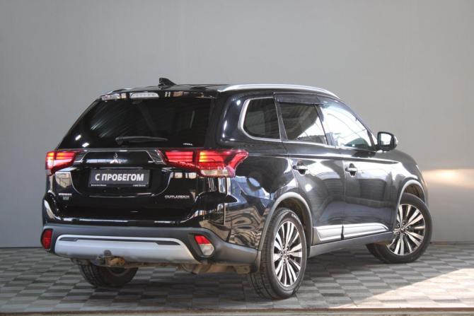Mitsubishi Outlander III Рестайлинг 3 с пробегом 2019 года, цена 2 090 000 рублей, 107000 км, внедорожник, Автокод Объявления