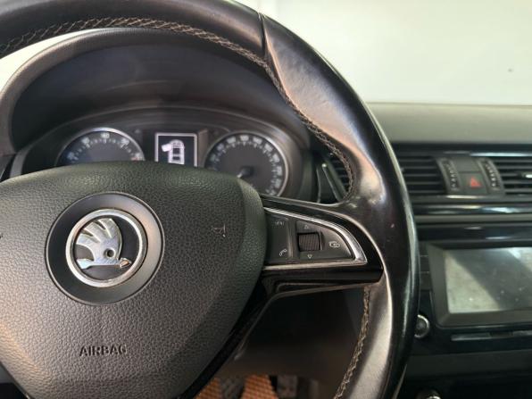 Skoda Rapid I с пробегом 2015 года, цена 729 000 рублей, 318693 км, лифтбек, Автокод Объявления