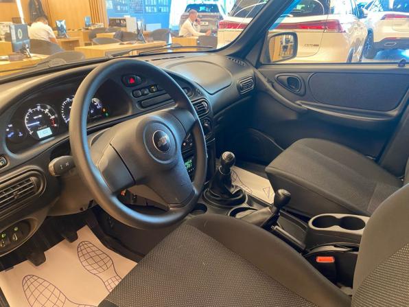 Chevrolet Niva I Рестайлинг с пробегом 2018 года, цена 699 000 рублей, 80000 км, внедорожник, Автокод Объявления