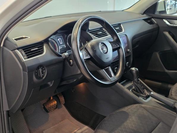 Skoda Octavia III (A7) Рестайлинг с пробегом 2017 года, цена 1 550 000 рублей, 183713 км, лифтбек, Автокод Объявления