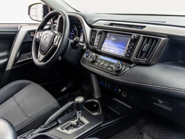 Toyota RAV4 IV (XA40) Рестайлинг с пробегом 2018 года, цена 2 088 000 рублей, 180911 км, внедорожник, Автокод Объявления