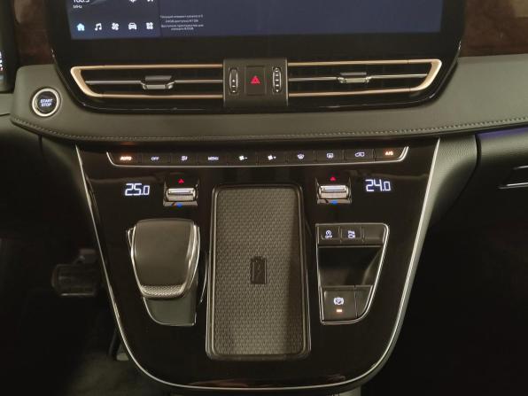 Hongqi HQ9 с пробегом 2022 года, цена 3 970 000 рублей, 79976 км, минивэн, Автокод Объявления