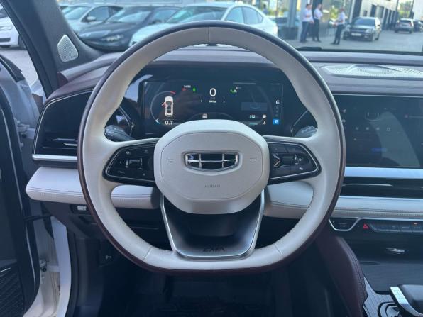 Geely Monjaro I с пробегом 2023 года, цена 3 300 000 рублей, 52733 км, внедорожник, Автокод Объявления