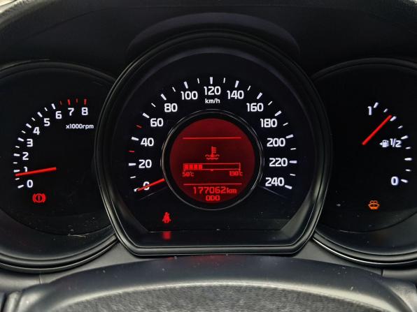 Kia Ceed II Рестайлинг с пробегом 2017 года, цена 1 239 000 рублей, 177034 км, хэтчбек, Автокод Объявления