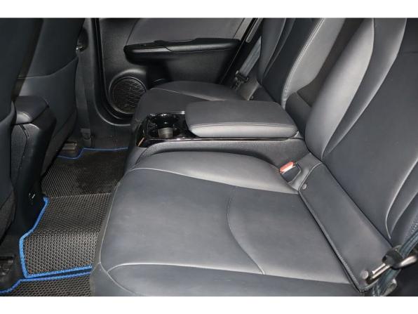 Toyota Prius IV (XW50) с пробегом 2017 года, цена 1 908 900 рублей, 215298 км, лифтбек, Автокод Объявления