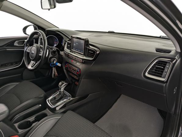 Kia Ceed III с пробегом 2018 года, цена 1 500 000 рублей, 128145 км, хэтчбек, Автокод Объявления