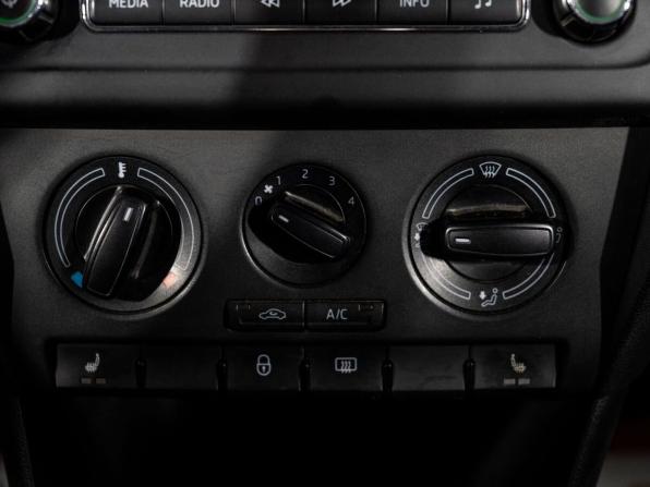 Skoda Rapid I с пробегом 2014 года, цена 579 100 рублей, 252425 км, лифтбек, Автокод Объявления