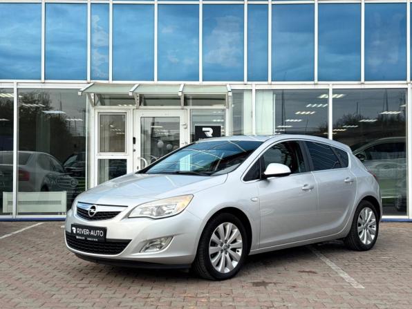 Opel Astra J с пробегом 2011 года, цена 690 000 рублей, 237365 км, хэтчбек, Автокод Объявления