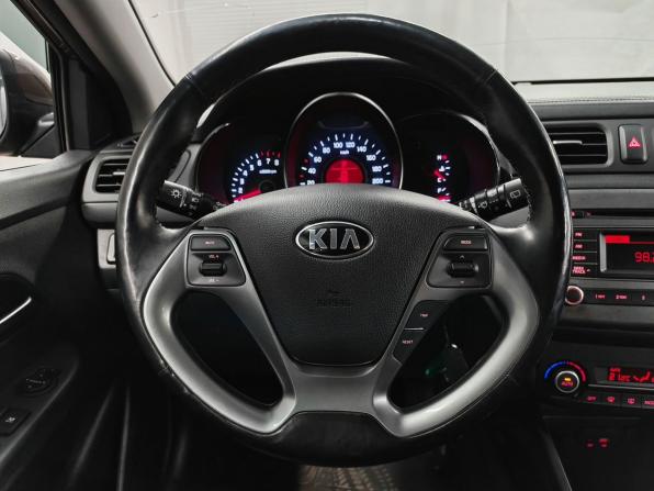 Kia Rio III Рестайлинг с пробегом 2017 года, цена 1 200 000 рублей, 74950 км, хэтчбек, Автокод Объявления