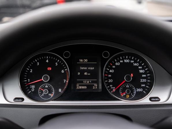 Volkswagen Passat B7 с пробегом 2012 года, цена 839 030 рублей, 228989 км, седан, Автокод Объявления