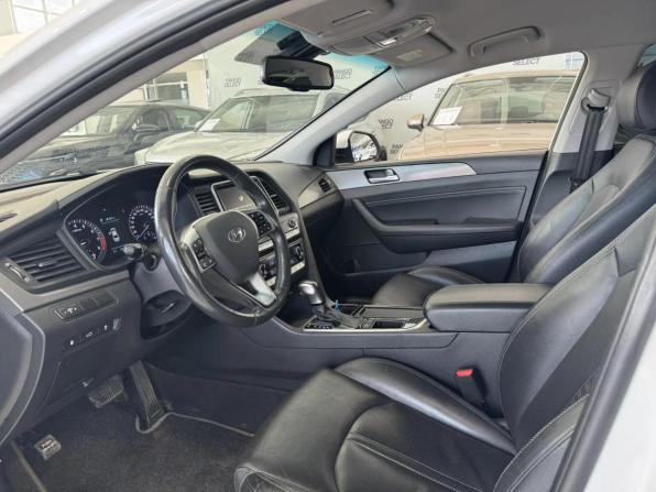 Hyundai Sonata VII (LF) Рестайлинг с пробегом 2018 года, цена 1 500 000 рублей, 228000 км, седан, Автокод Объявления