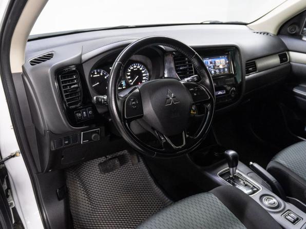 Mitsubishi Outlander III Рестайлинг с пробегом 2015 года, цена 1 670 000 рублей, 133119 км, внедорожник, Автокод Объявления