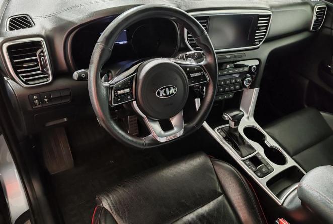 Kia Sportage IV Рестайлинг с пробегом 2018 года, цена 2 190 000 рублей, 123773 км, внедорожник, Автокод Объявления