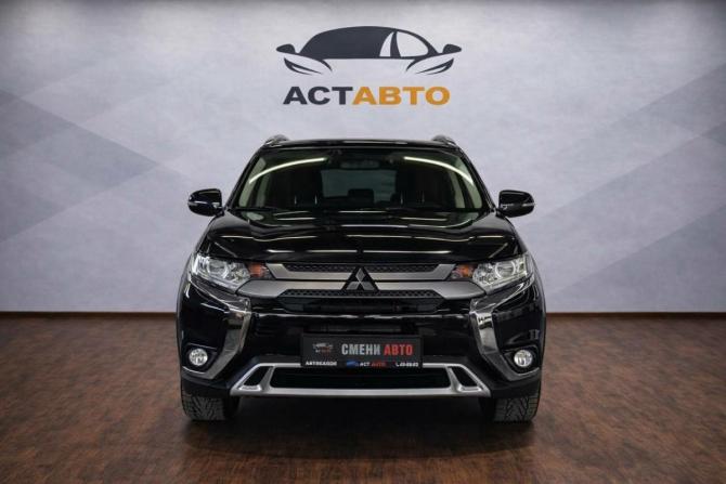Mitsubishi Outlander III Рестайлинг 3 с пробегом 2019 года, цена 2 000 000 рублей, 117751 км, внедорожник, Автокод Объявления