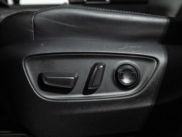 Toyota Land Cruiser 300 Series с пробегом 2021 года, цена 9 100 000 рублей, 165410 км, внедорожник, Автокод Объявления