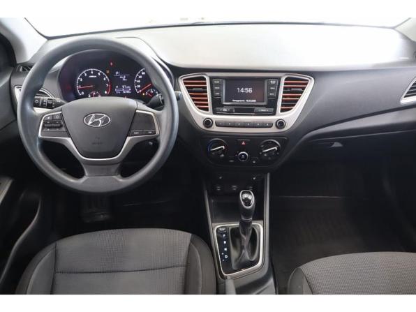 Hyundai Solaris II с пробегом 2019 года, цена 1 408 000 рублей, 90165 км, седан, Автокод Объявления