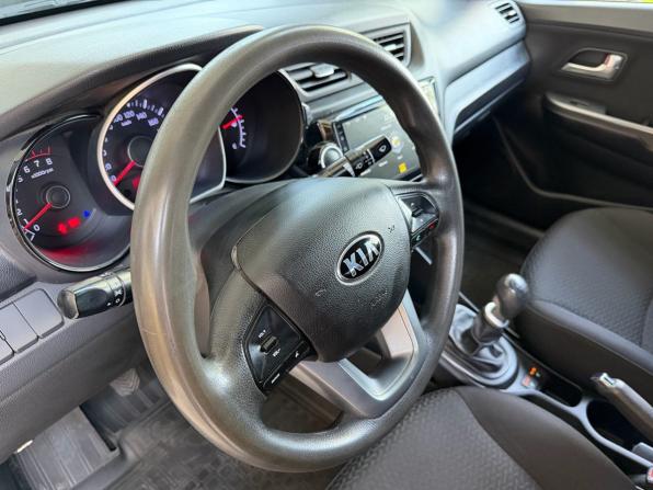 Kia Rio III с пробегом 2013 года, цена 870 000 рублей, 172500 км, седан, Автокод Объявления