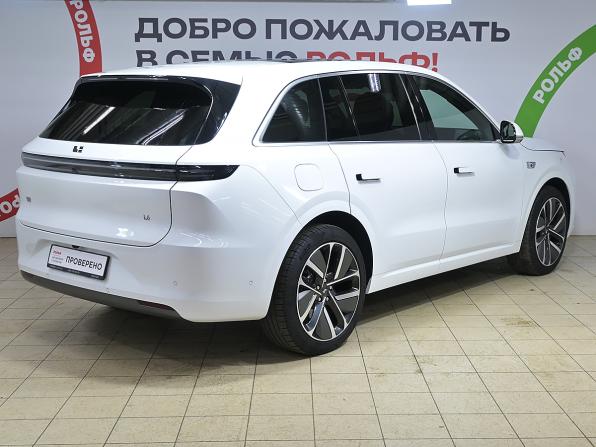 Li Auto (Lixiang) L6 I с пробегом 2024 года, цена 5 840 000 рублей, 32000 км, внедорожник, Автокод Объявления