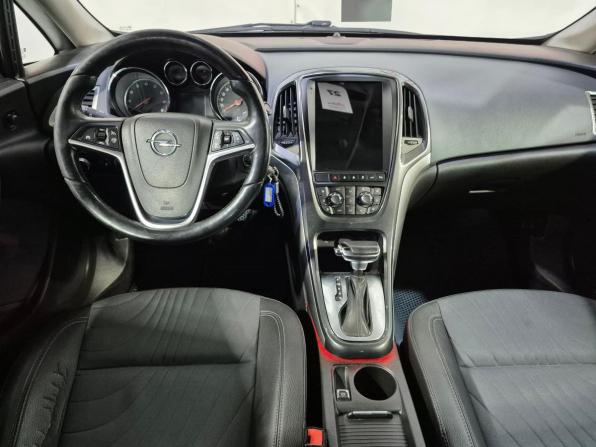 Opel Astra J Рестайлинг с пробегом 2013 года, цена 860 000 рублей, 162899 км, седан, Автокод Объявления