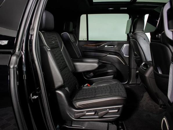 Cadillac Escalade V с пробегом 2023 года, цена 12 250 000 рублей, 12719 км, внедорожник, Автокод Объявления