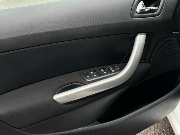 Peugeot 408 I с пробегом 2013 года, цена 678 000 рублей, 113036 км, седан, Автокод Объявления