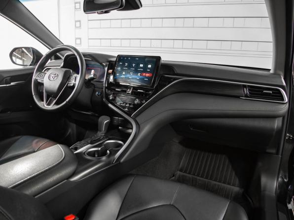 Toyota Camry VIII (XV70) Рестайлинг с пробегом 2022 года, цена 3 149 000 рублей, 98845 км, седан, Автокод Объявления