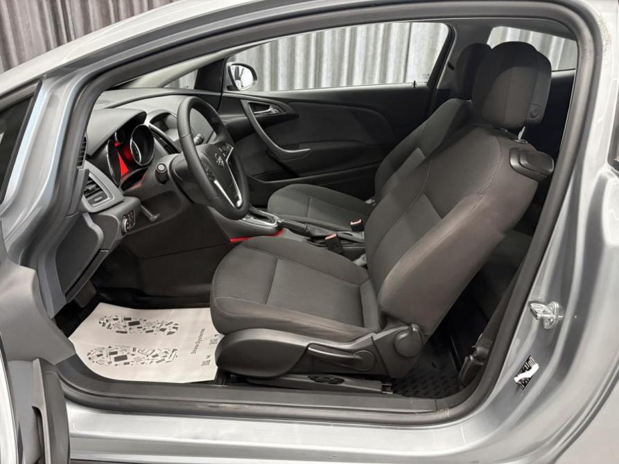 Opel Astra J Рестайлинг Красноярск  - изображение 8