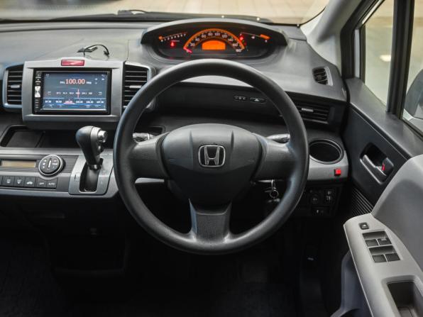 Honda Freed I с пробегом 2009 года, цена 899 000 рублей, 234378 км, компактвэн, Автокод Объявления