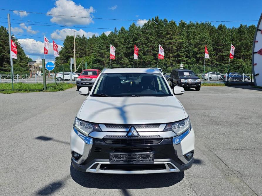 Mitsubishi Outlander III Рестайлинг 3 Тюмень  - изображение 2