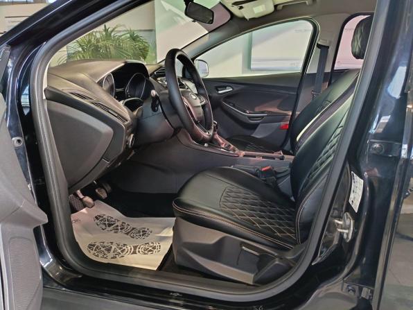 Ford Focus III Рестайлинг с пробегом 2016 года, цена 985 000 рублей, 141344 км, седан, Автокод Объявления