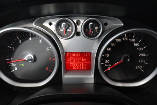 Ford Focus II Рестайлинг с пробегом 2011 года, цена 509 000 рублей, 228000 км, хэтчбек, Автокод Объявления