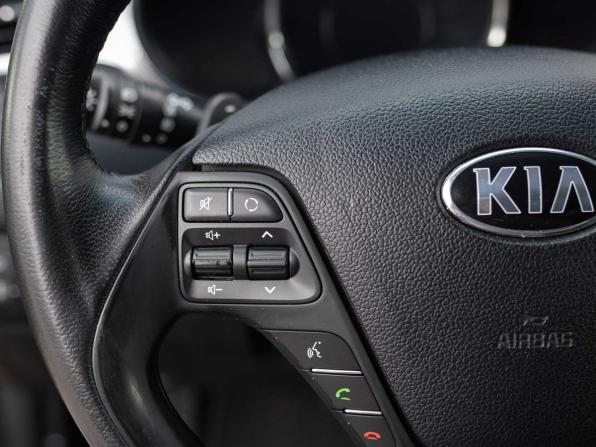 Kia Ceed II Рестайлинг с пробегом 2017 года, цена 1 300 000 рублей, 200913 км, универсал, Автокод Объявления
