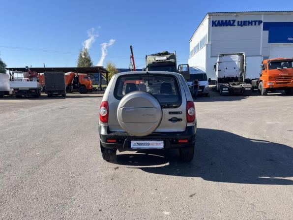 Chevrolet Niva I Рестайлинг с пробегом 2015 года, цена 449 000 рублей, 348205 км, внедорожник, Автокод Объявления