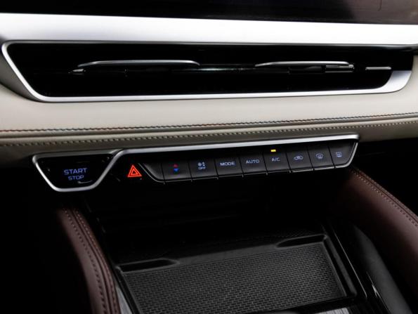 Geely Monjaro I с пробегом 2023 года, цена 2 999 000 рублей, 69582 км, внедорожник, Автокод Объявления
