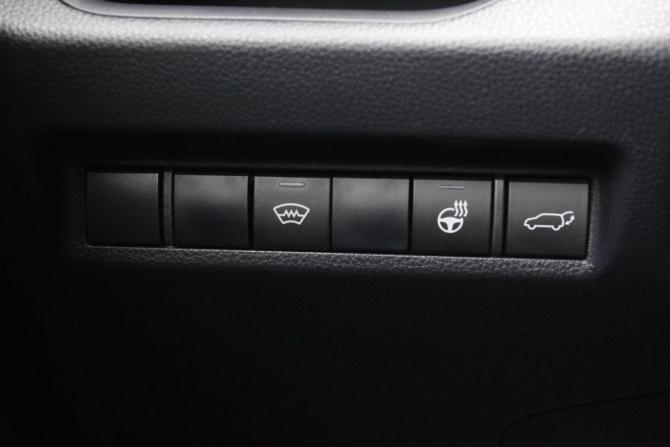 Toyota RAV4 V (XA50) с пробегом 2021 года, цена 3 650 000 рублей, 56116 км, внедорожник, Автокод Объявления